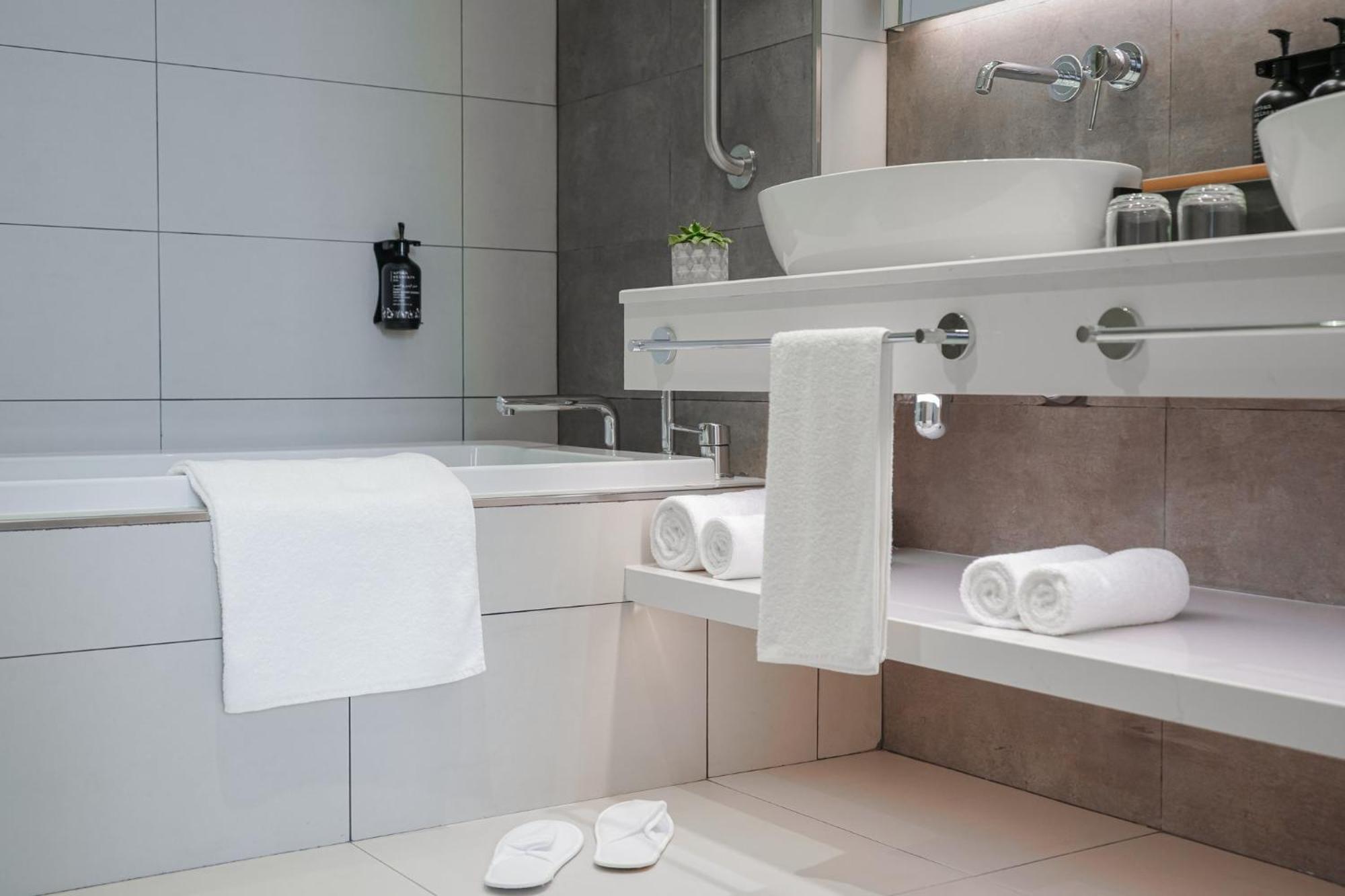 Holiday Inn Dubai Business Bay By Ihg Εξωτερικό φωτογραφία